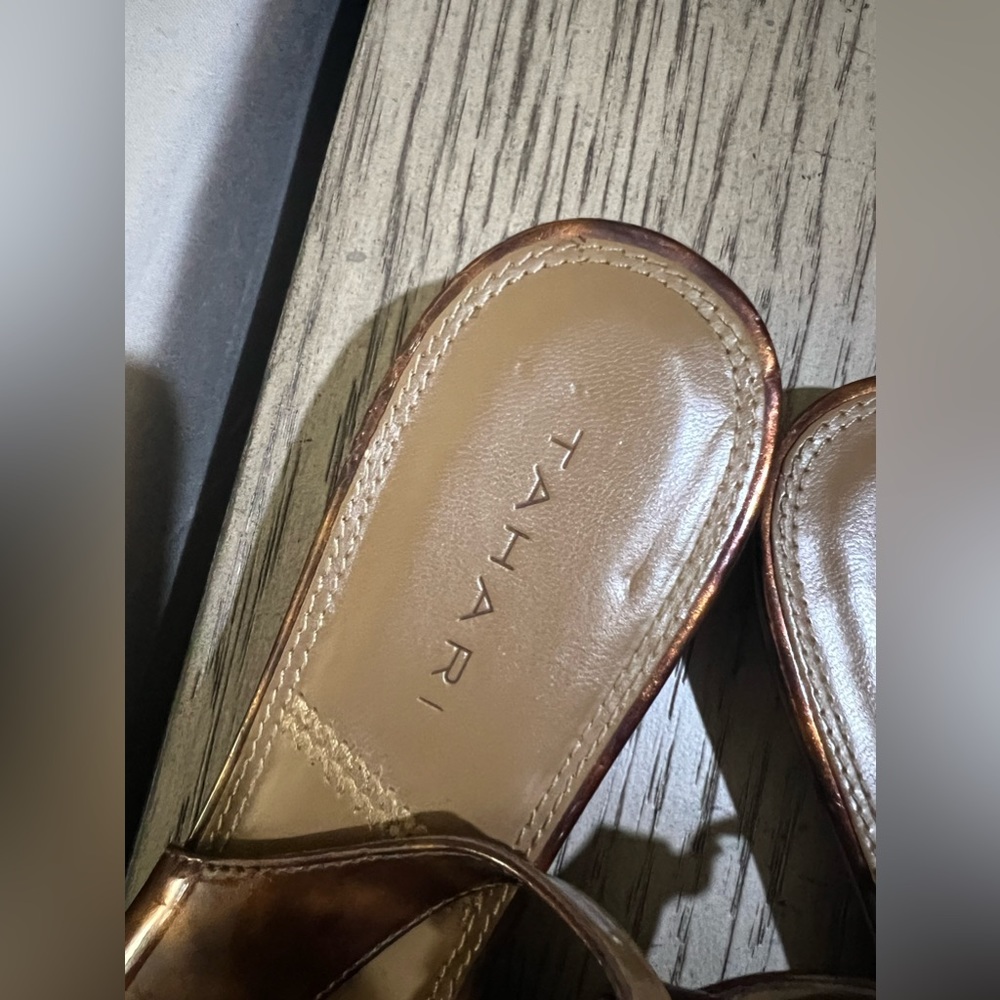 Tahari Sling-Backs - Picture 2 of 4